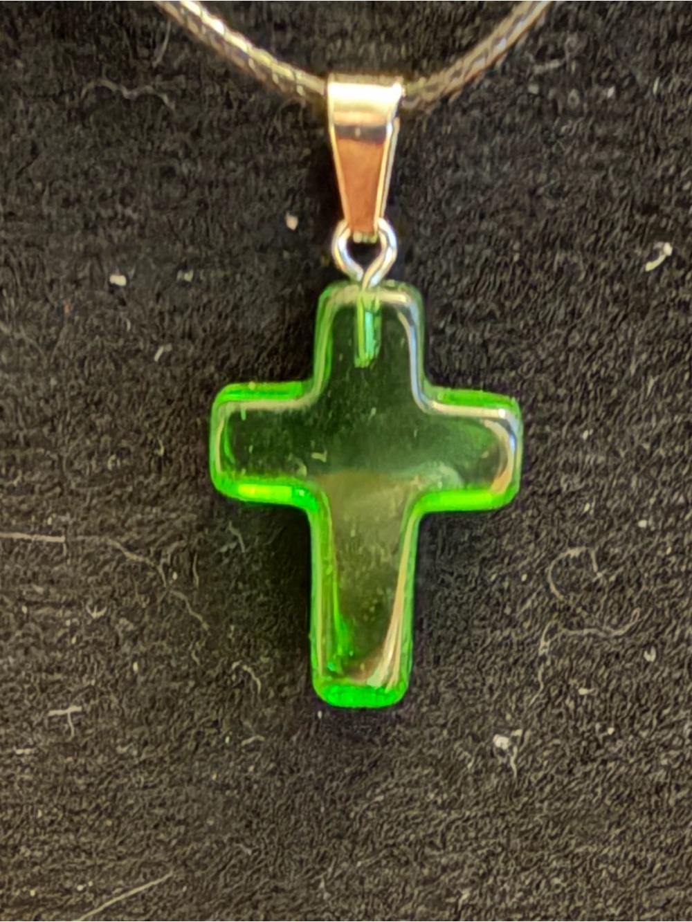 ✴️New✴️Green Sea Glass Cross Pendant Necklace - Picture 1 of 1
